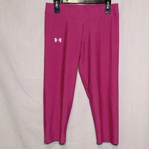 pink Under Armour Heat Gear compression capris size medium
